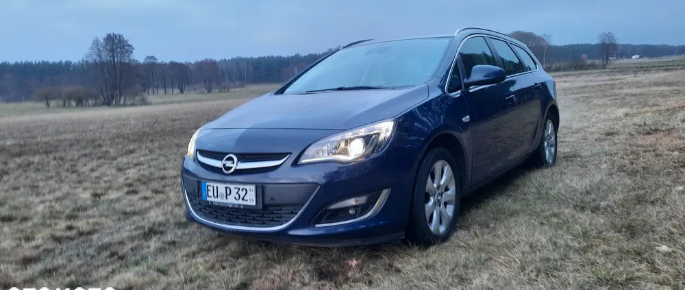 czersk Opel Astra cena 21900 przebieg: 261000, rok produkcji 2014 z Czersk